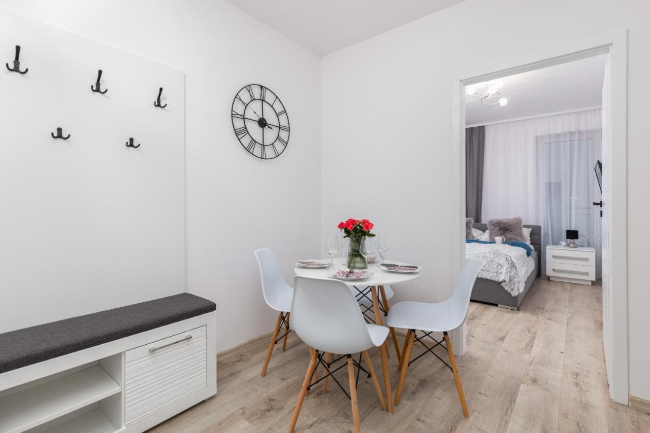 Kapitanski Mostek Apartments Kolobrzeg By Noclegi Renters Exterior photo